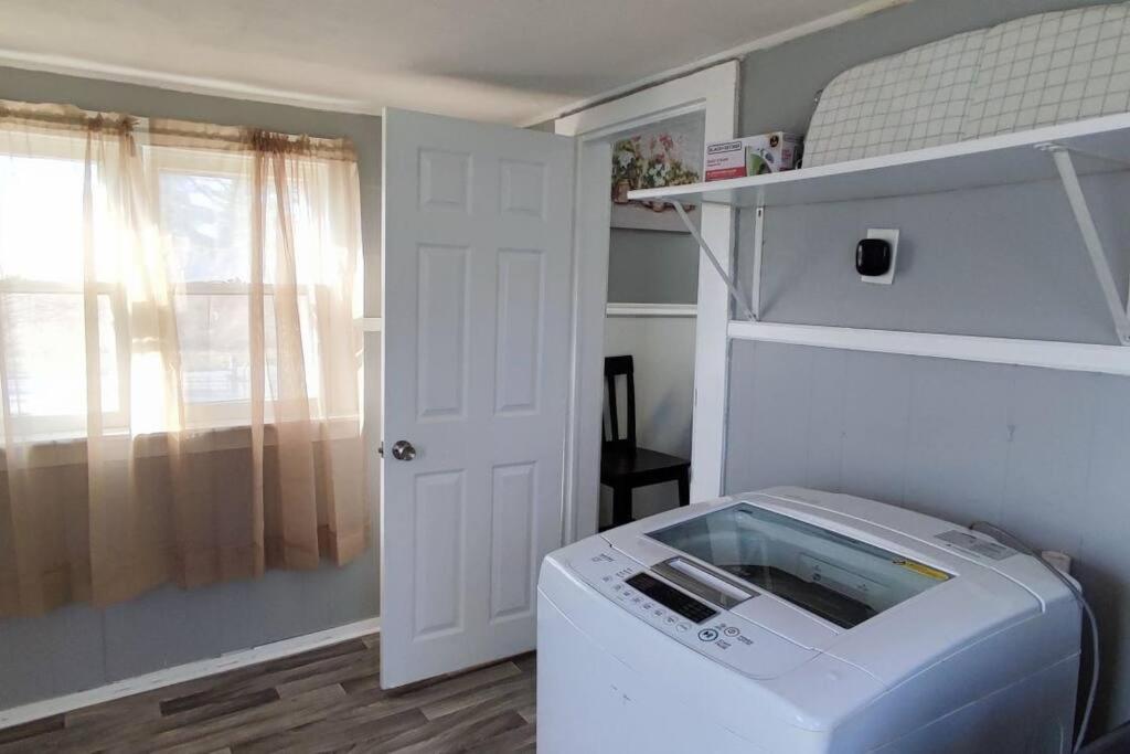 Perfect Combo Of Charm & Comfort- 2Bedroom Home Нобълсвил Екстериор снимка